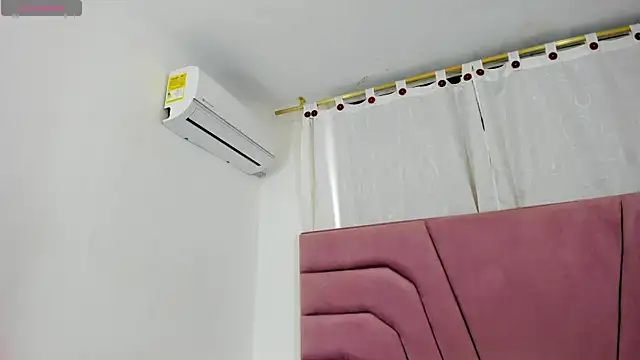 miajhonsonx online show from 17, 12, 2025