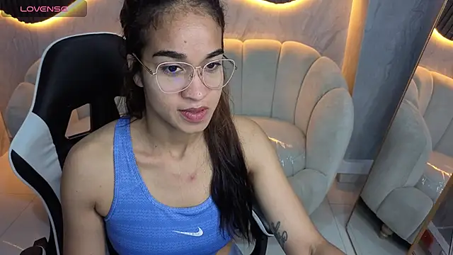 Snapshot of Maia_Tx chatting on 26, 9, 2025 Maia Tx online show from 26, 9, 2025