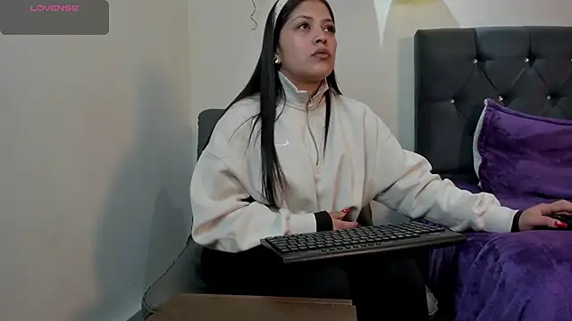 Shantal  G online show from 14, 1, 2026