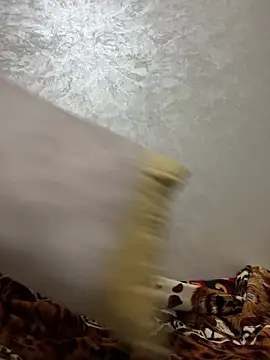 lara9Qouin online show from 23, 2, 2026