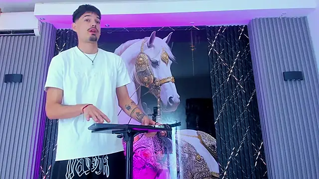 Iam Steven online show from 9, 11, 2025