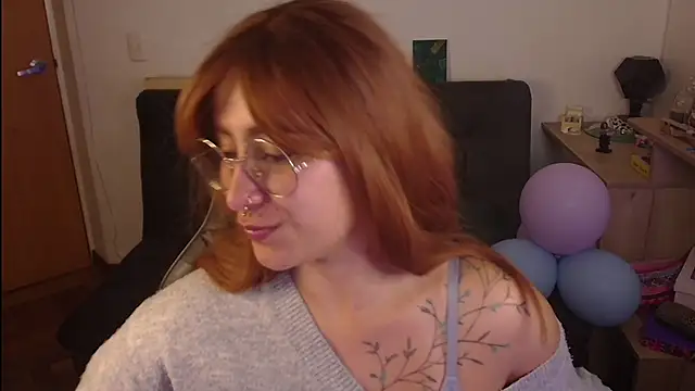 Miacatsito3 online show from 28, 10, 2025