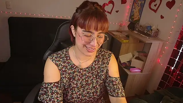 Miacatsito3 online show from 12, 5, 2026