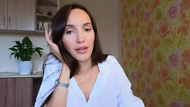 Lillian-Clark online show from 11, 10, 2025