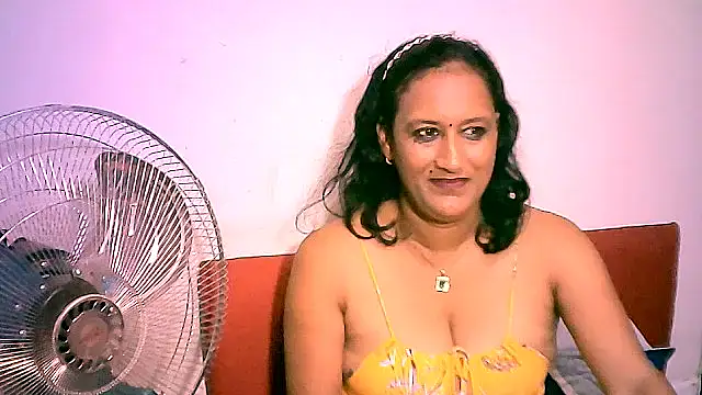 Snapshot of Indiansexyboobs18 chatting on 13, 2, 2026 Indiansexyboobs18 online show from 13, 2, 2026