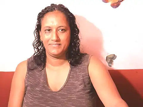 Snapshot of Indiansexyboobs18 chatting on 1, 3, 2026 Indiansexyboobs18 online show from 1, 3, 2026