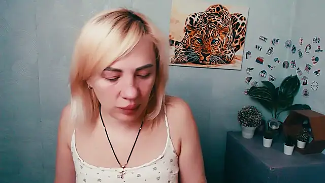 EmmaCat  online show from 6, 3, 2026