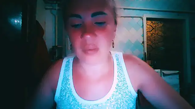 Snapshot of EmmaCat_ chatting on 4, 7, 2026 EmmaCat online show from 4, 7, 2026
