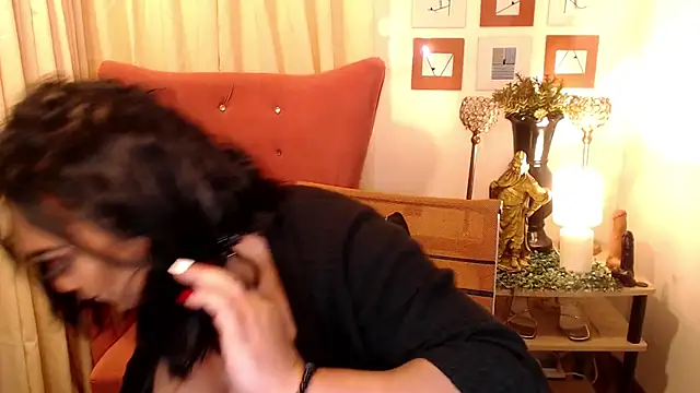 Snapshot of TsMalibogXx chatting on 5, 7, 2026 TsMalibogXx online show from 5, 7, 2026