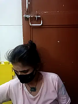 Snapshot of Arti_ chatting on 26, 9, 2025 Arti online show from 26, 9, 2025