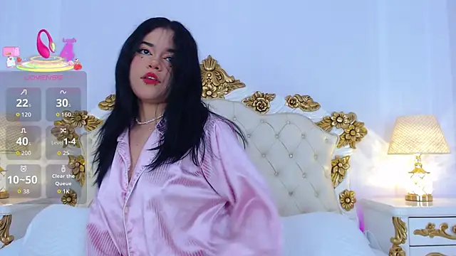 AryCorinne online show from 12, 10, 2025