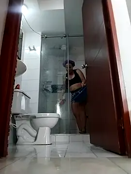 LaraCaliente online show from 12, 1, 2026