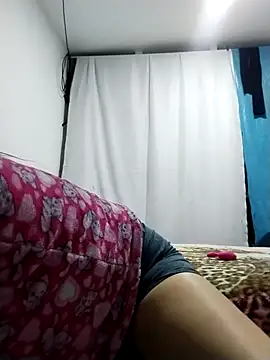 LaraCaliente online show from 10, 3, 2026