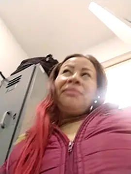 LaraCaliente online show from 10, 3, 2026