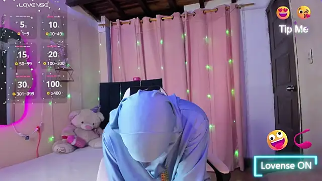 Snapshot of ShanaJamil chatting on 3, 2, 2026 ShanaJamil online show from 3, 2, 2026