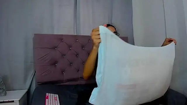 EthanBlackwoodd online show from 6, 2, 2026