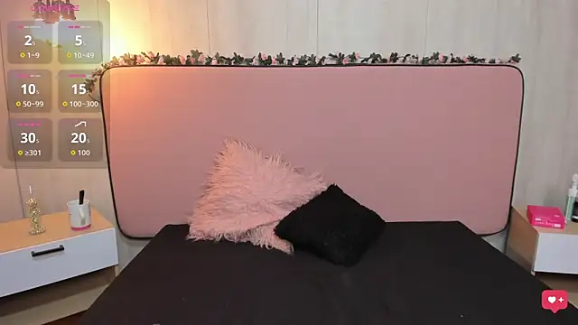 Snapshot of VivianSantana1 chatting on 22, 9, 2025 VivianSantana1 online show from 22, 9, 2025