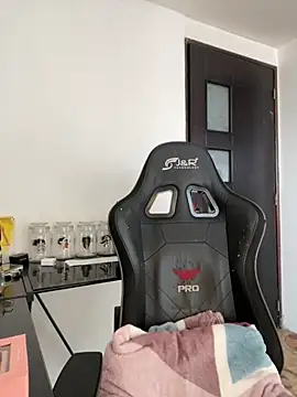 Isabella Montoya online show from 25, 9, 2025