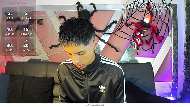 EstivenSallas online show from 8, 10, 2025