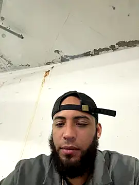 LeoPR00 online show from 9, 10, 2025