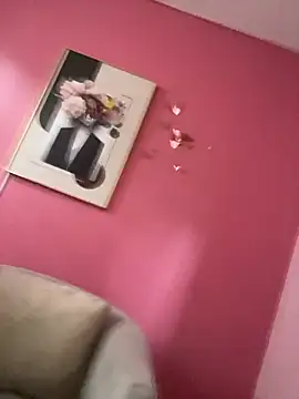 Snapshot of PrettyTiana_ chatting on 4, 12, 2025 PrettyTiana online show from 4, 12, 2025