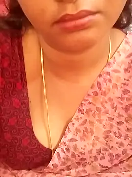 Snapshot of Tamil_Kayal_kutty chatting on 15, 9, 2025 Tamil Kayal kutty online show from 15, 9, 2025