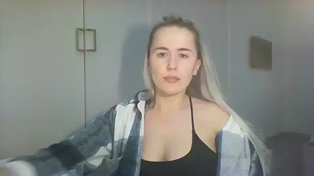 Snapshot of Frosian chatting on 25, 9, 2025 Frosian online show from 25, 9, 2025