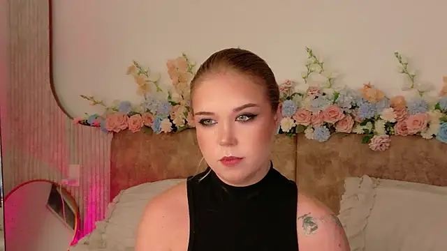 Snapshot of Lilith_Bonheur chatting on 2, 5, 2026 Lilith Bonheur online show from 2, 5, 2026