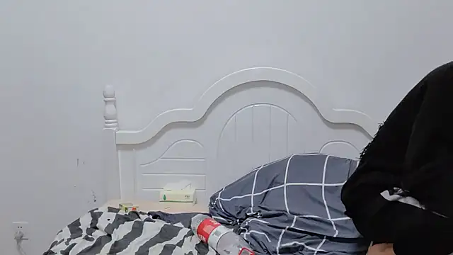 xiaoyi2563 online show from 7, 10, 2025