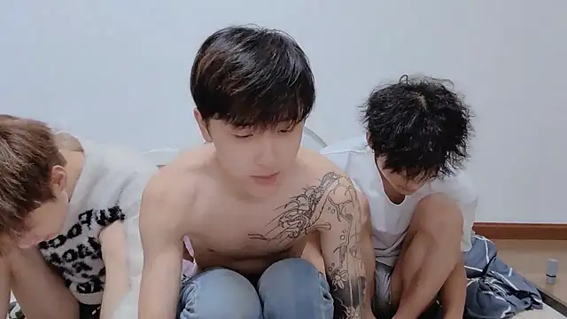 xiaoyi2563 online show from 11, 10, 2025