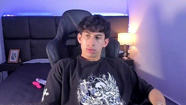 Aaron Spencer13 online show from 1, 10, 2025