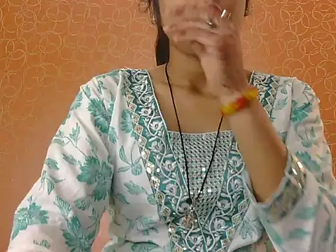 Snapshot of soniya_babby chatting on 12, 11, 2025 soniya babby online show from 12, 11, 2025