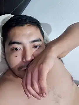 Snapshot of Carlosf420 chatting on 5, 10, 2025 Carlosf420 online show from 5, 10, 2025