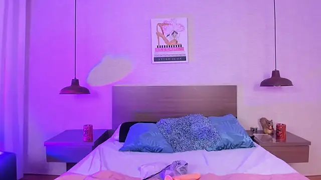 cloehill  online show from 28, 10, 2025