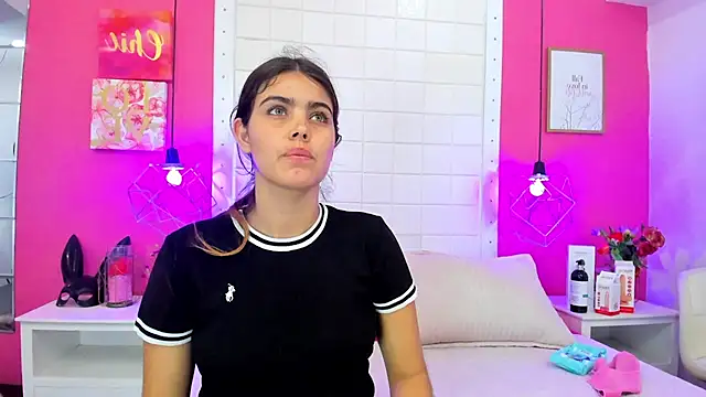 isabel 09 online show from 24, 6, 2026