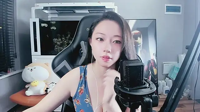 Snapshot of Keke-Bai chatting on 4, 10, 2025 Keke-Bai online show from 4, 10, 2025