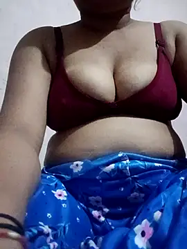 Snapshot of aliya-jaan71 chatting on 23, 9, 2025 aliya-jaan71 online show from 23, 9, 2025