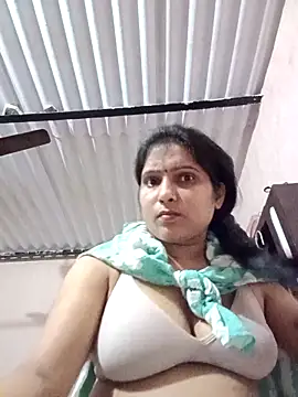 Snapshot of aliya-jaan71 chatting on 12, 10, 2025 aliya-jaan71 online show from 12, 10, 2025