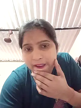 Snapshot of aliya-jaan71 chatting on 28, 10, 2025 aliya-jaan71 online show from 28, 10, 2025