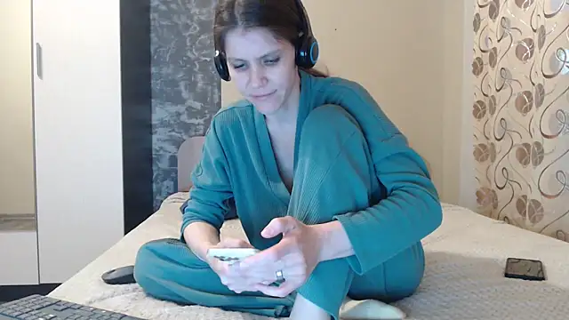 Snapshot of AdeleInfinity chatting on 7, 10, 2025 AdeleInfinity online show from 7, 10, 2025