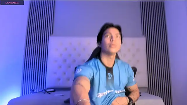 toji luxxer online show from 26, 11, 2025