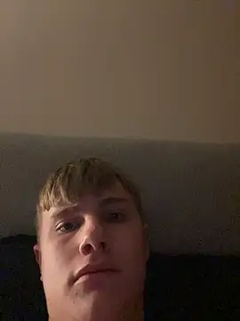 Sammyboy2211 online show from 27, 10, 2025