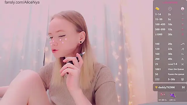 Snapshot of AliceNya_cute chatting on 17, 1, 2026 AliceNya cute online show from 17, 1, 2026