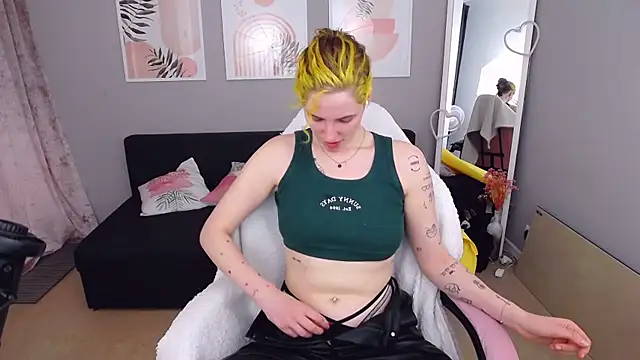 SabrinaRayX online show from 4, 4, 2026