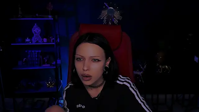 MiaCain online show from 30, 9, 2025