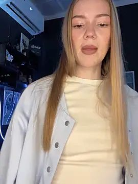 MilaMoone online show from 18, 1, 2026