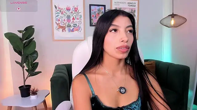 Tiffany Low online show from 20, 7, 2026