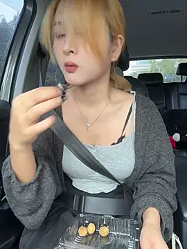 yuki june online show from 31, 10, 2025