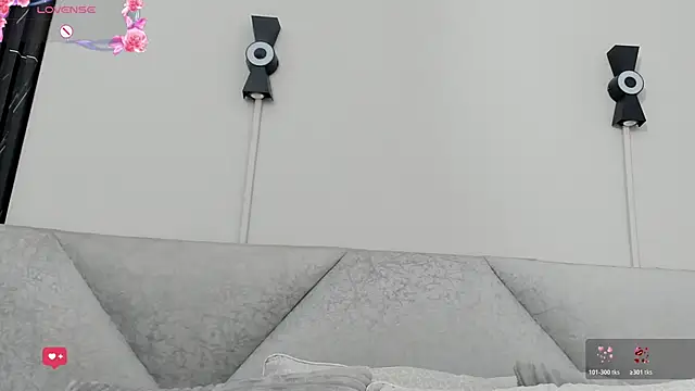 Snapshot of Naomi_Rousse chatting on 9, 2, 2026 Naomi Rousse online show from 9, 2, 2026