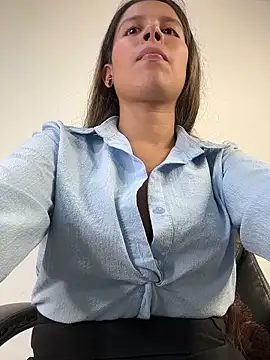 Snapshot of EMILIIA_RICHTER__ chatting on 8, 5, 2026 EMILIIA RICHTER online show from 8, 5, 2026
